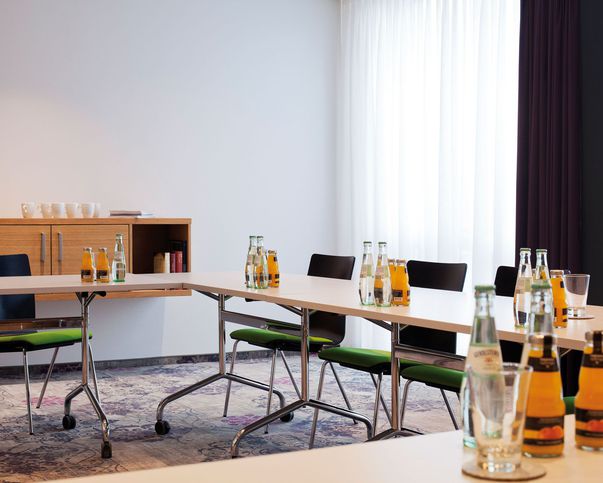 Abb. Schulhaus Hotel
