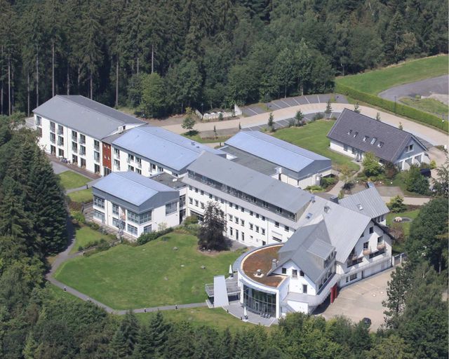 Abb. Produktive Entspannung bei einer Tagung im Grünen.
