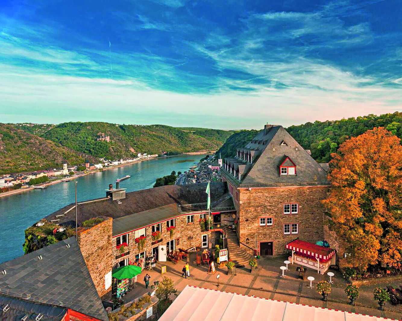 Romantik Hotel Schloss Rheinfels in St. Goar auf www.top250tagungshotels.de Romantik Hotel Schloss Rheinfels in St. Goar auf www.top250tagungshotels.de