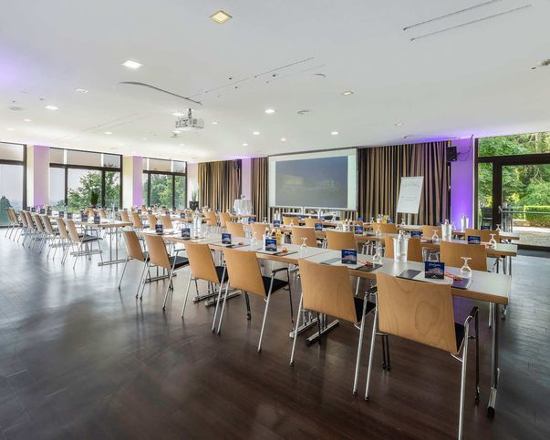 Abb. Schlosshotel Bad Wilhelmshöhe 
Conference & SPA