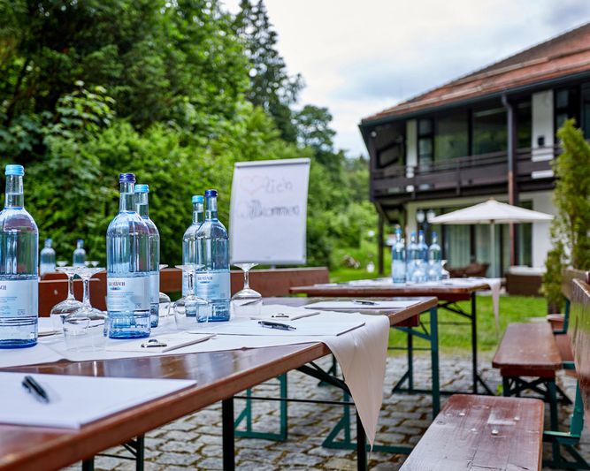 Abb. Hotel am Badersee