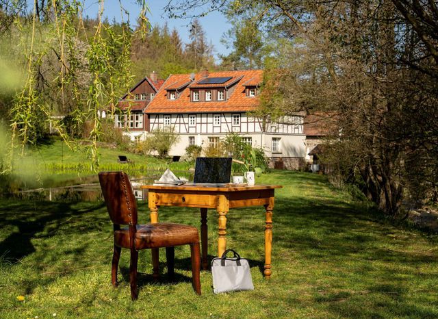 Abb. Auf ins frühlingsfrische Grün!